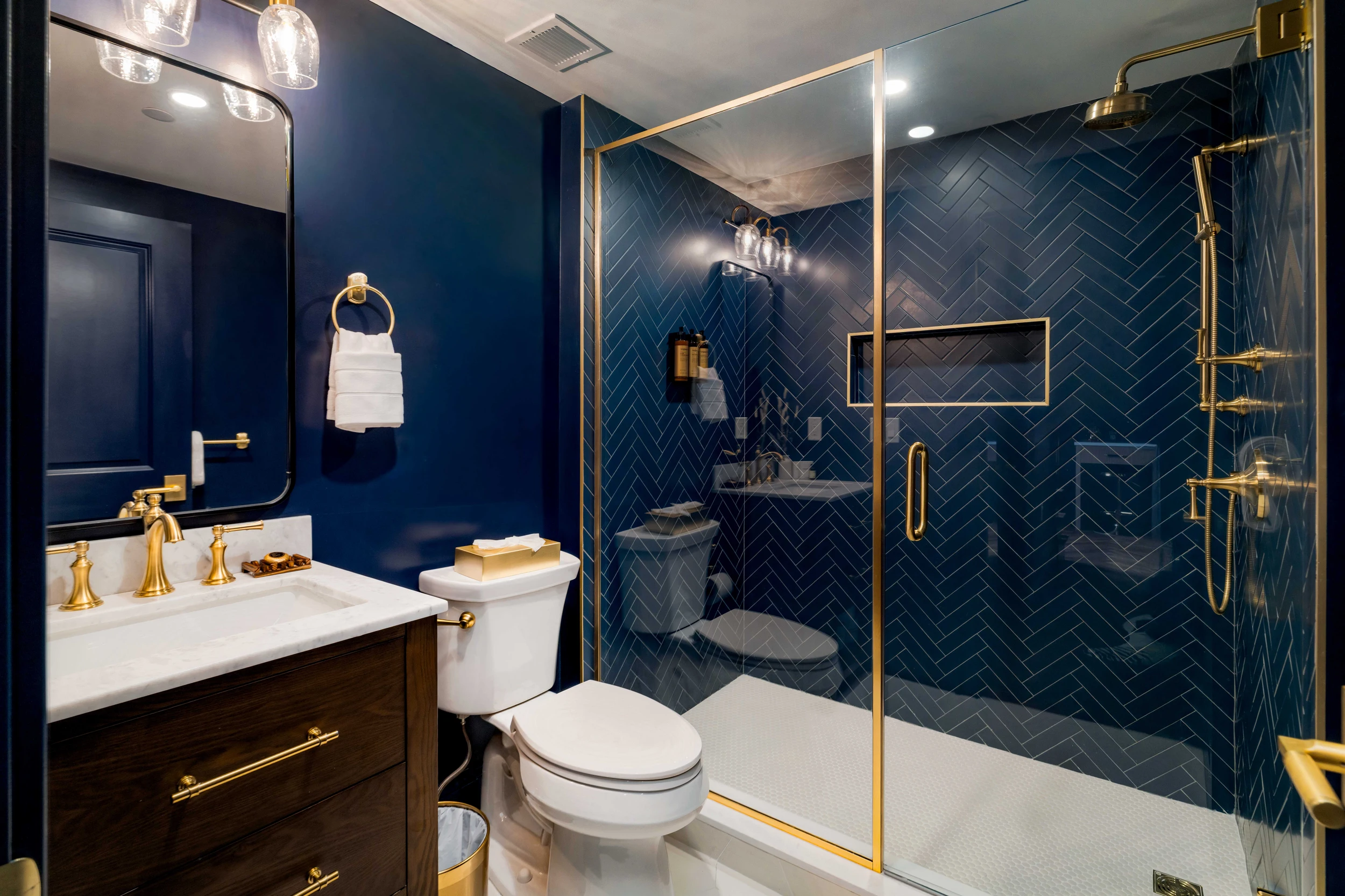 Highliner Room 11 Bathroom