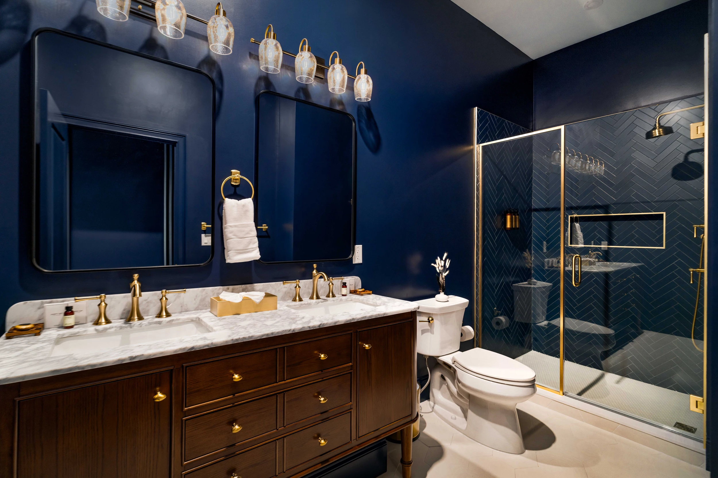 Highliner Room 2 Bathroom Vanity & Shower