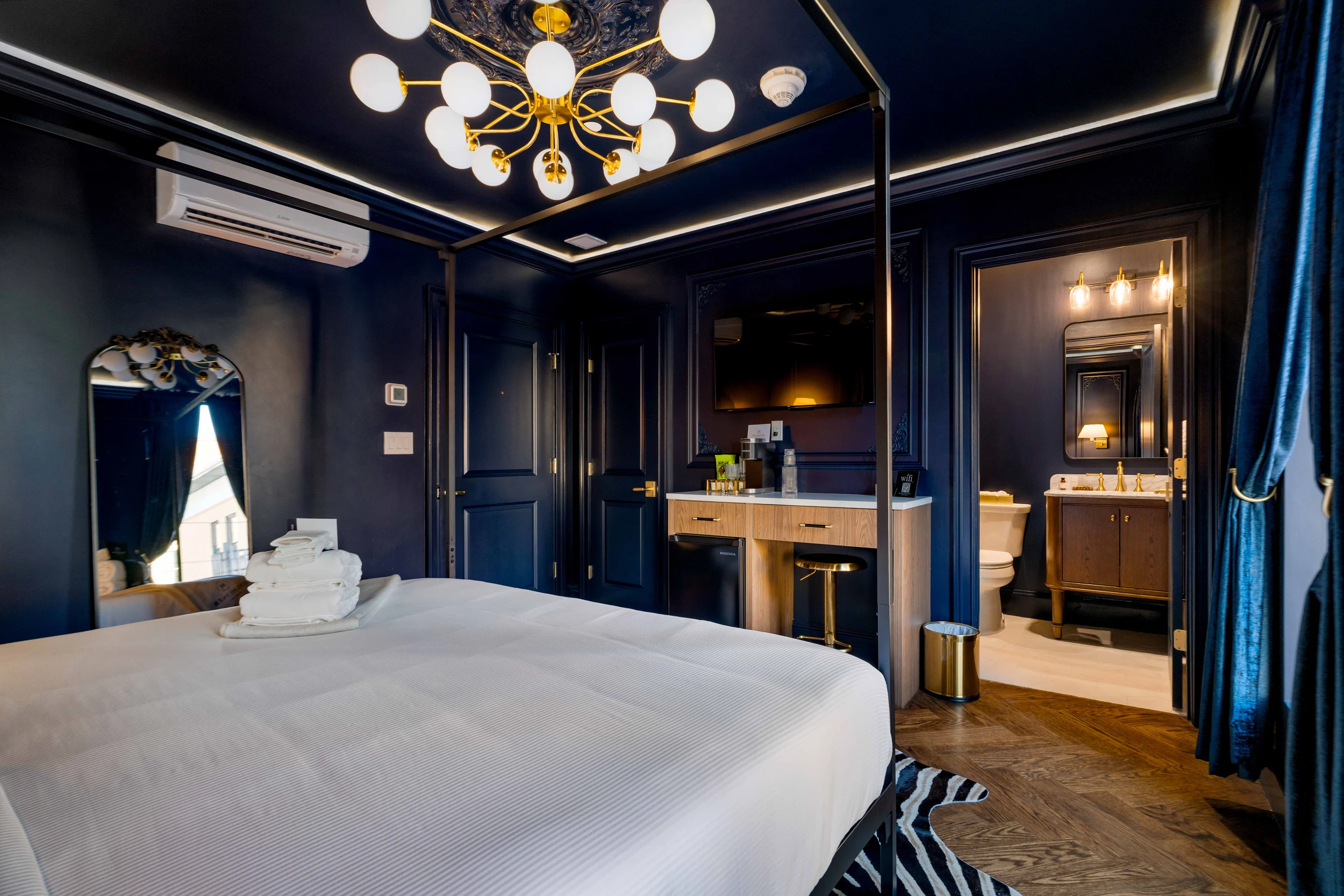 Highliner Room 1 Coffee Station & Bathroom