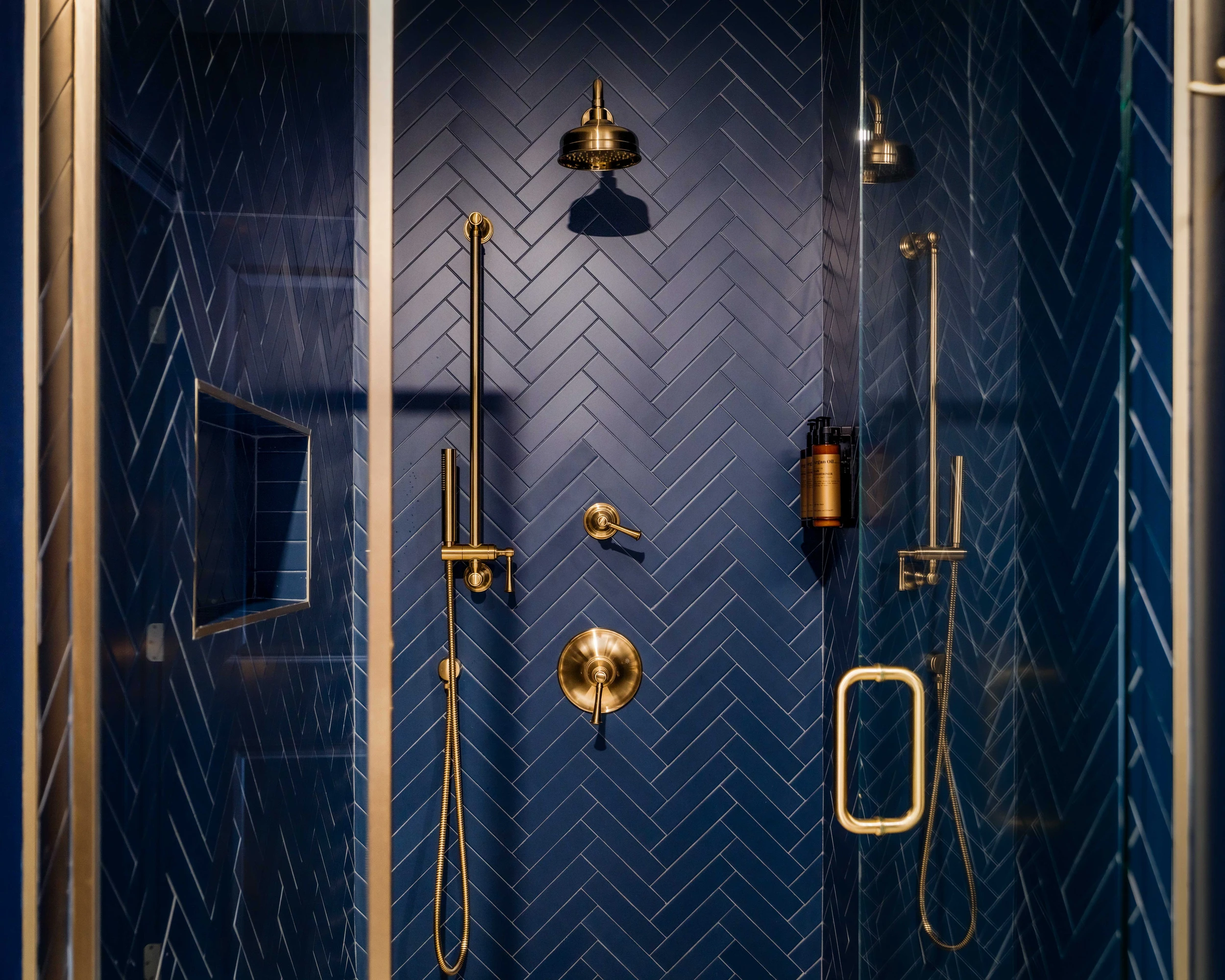 Highliner Room 1 Shower