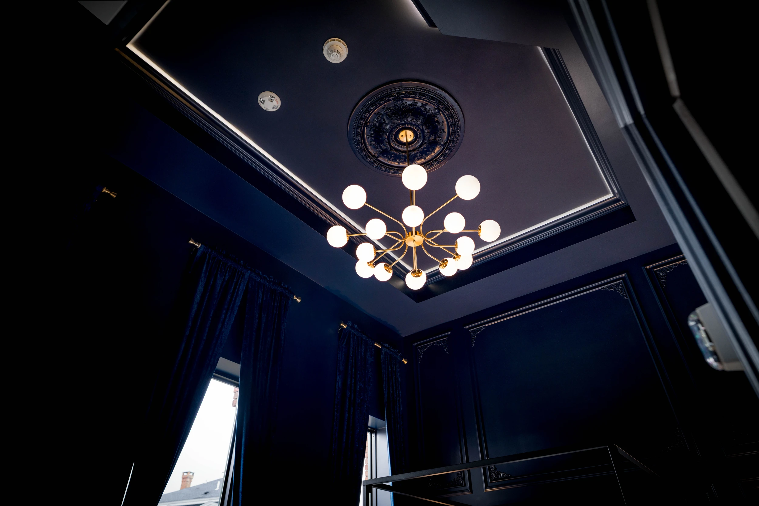 Highliner Room 6 Chandelier