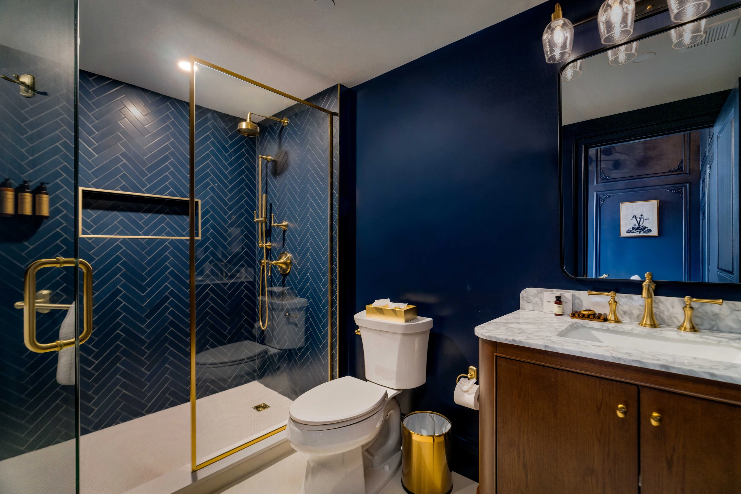 Highliner Room 7 Bathroom